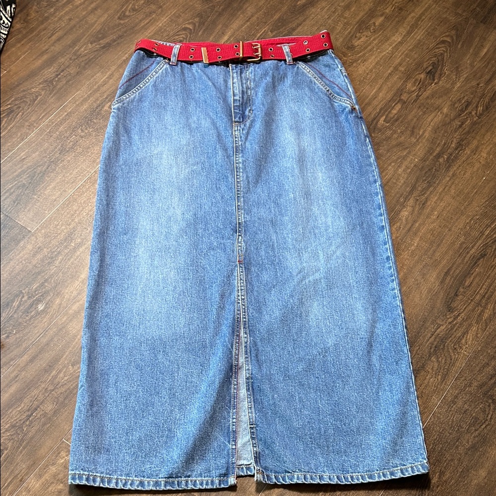 Bill Blass Jeanswear with Red Belt
